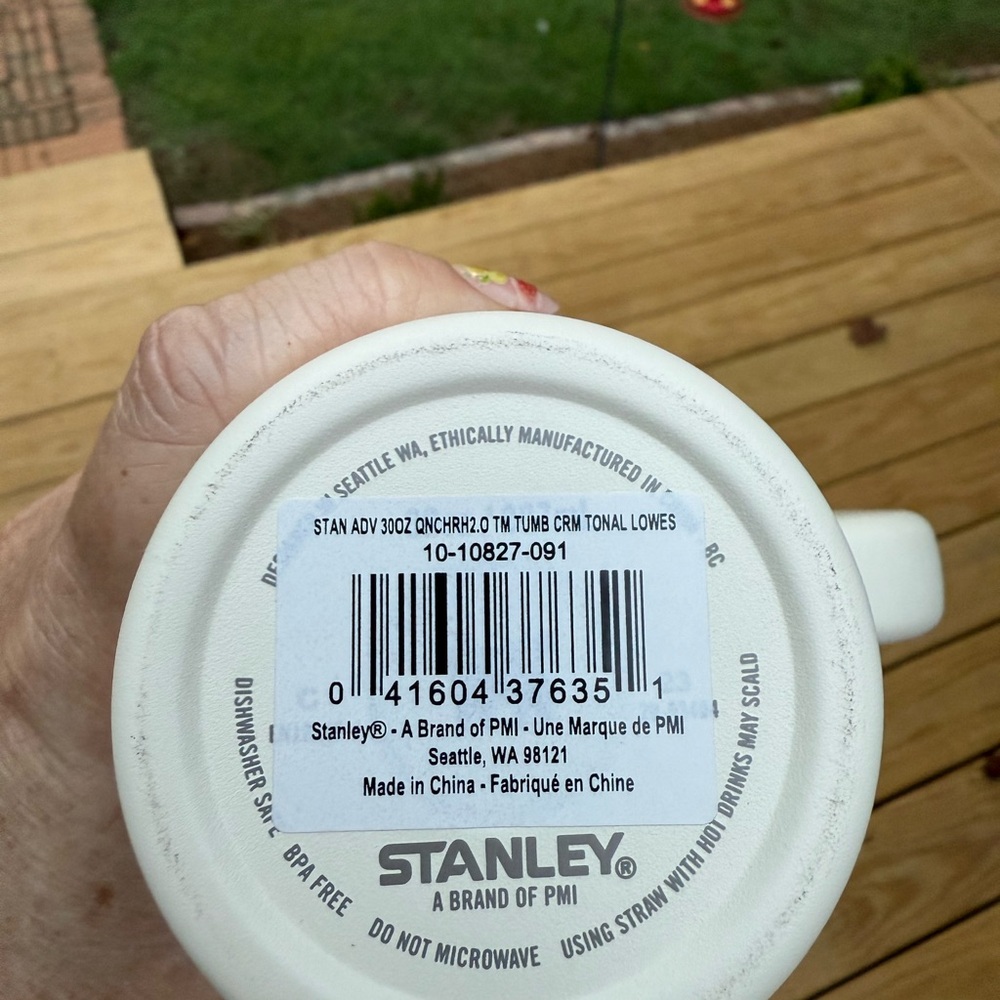 Stanley 30 oz. Quencher H2.0 Tumbler in Cream - Picture 4 of 8